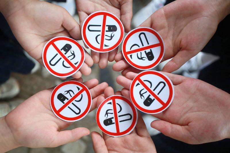 Chinese Welcome World No Tobacco Day