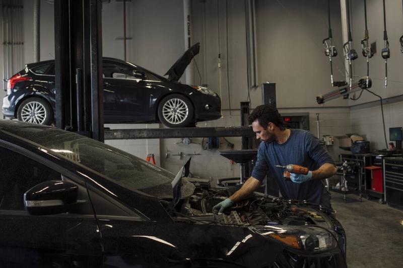 From Binge to Bust: A Canadian Oil Town Lines Up At The Food Bank