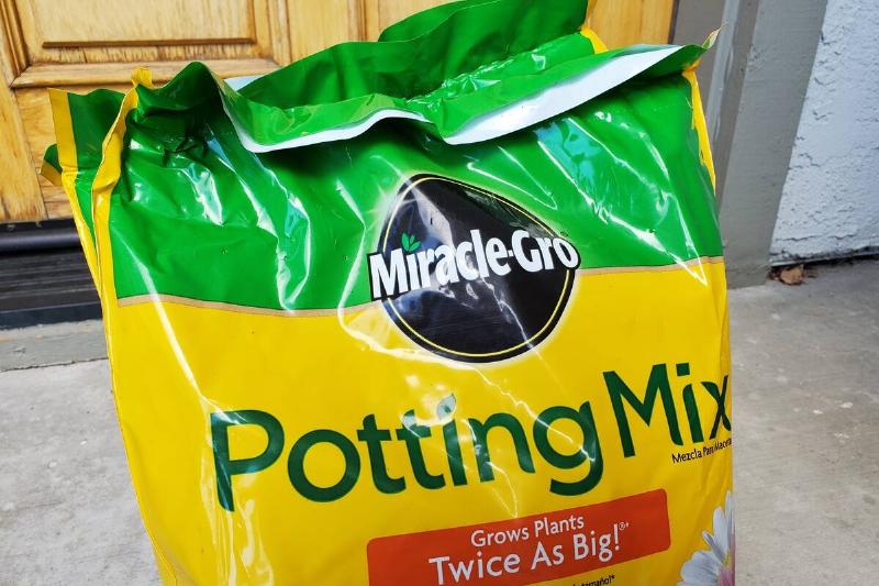 Miracle Gro Potting Mix