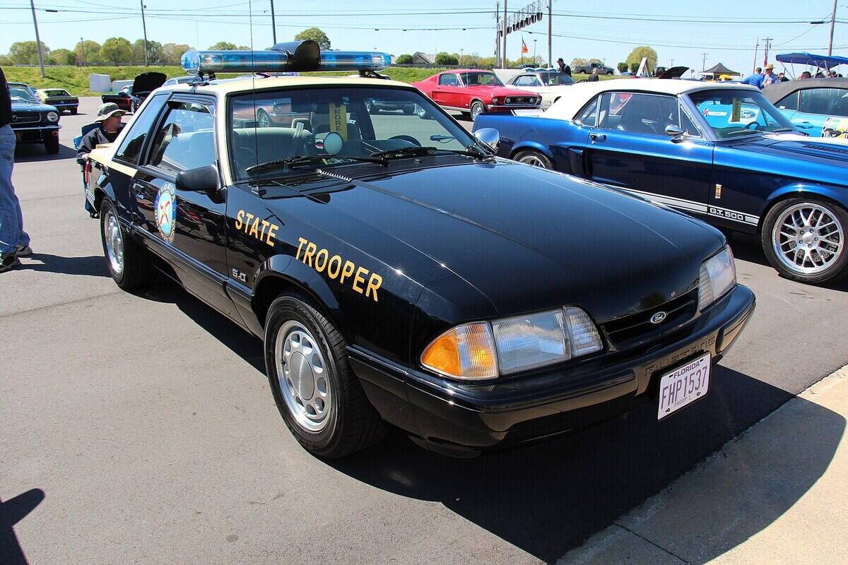 1620px-1992_Ford_Mustang_SSP_Coupe_(14555240664)