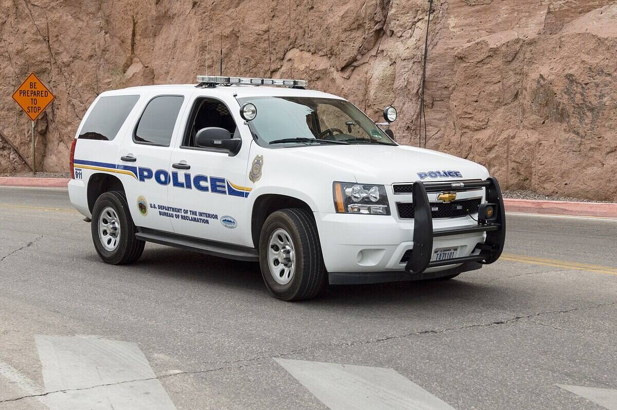 1625px-Hoover_Dam,_Police_Chevrolet_Tachoe