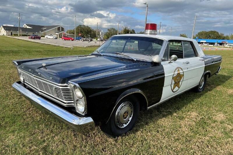 1966-ford-galaxie-500-police