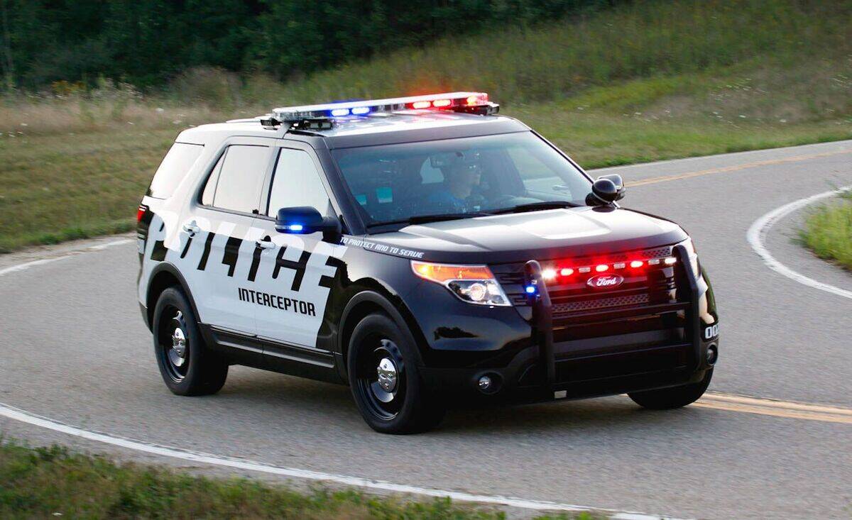 ford-explorer-news-2012-ford-police-interceptor-utility-car-and-driver-photo-363357-s-original