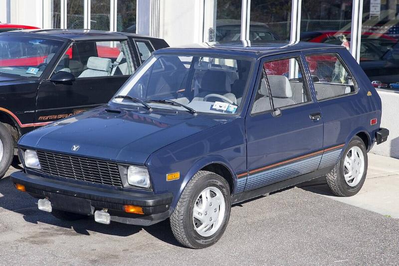 1988_Yugo_GV_in_Blue,_front_left