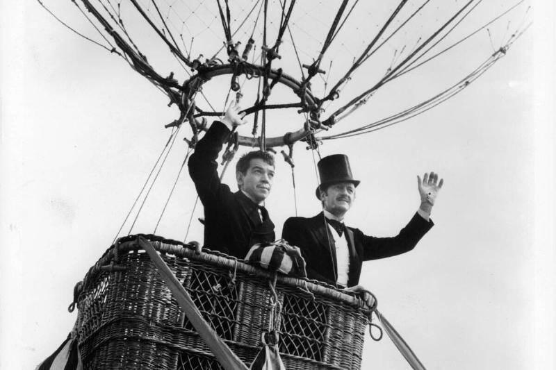cantinflas-and-david-niven-in-around-the-world-in-eighty-days-90992