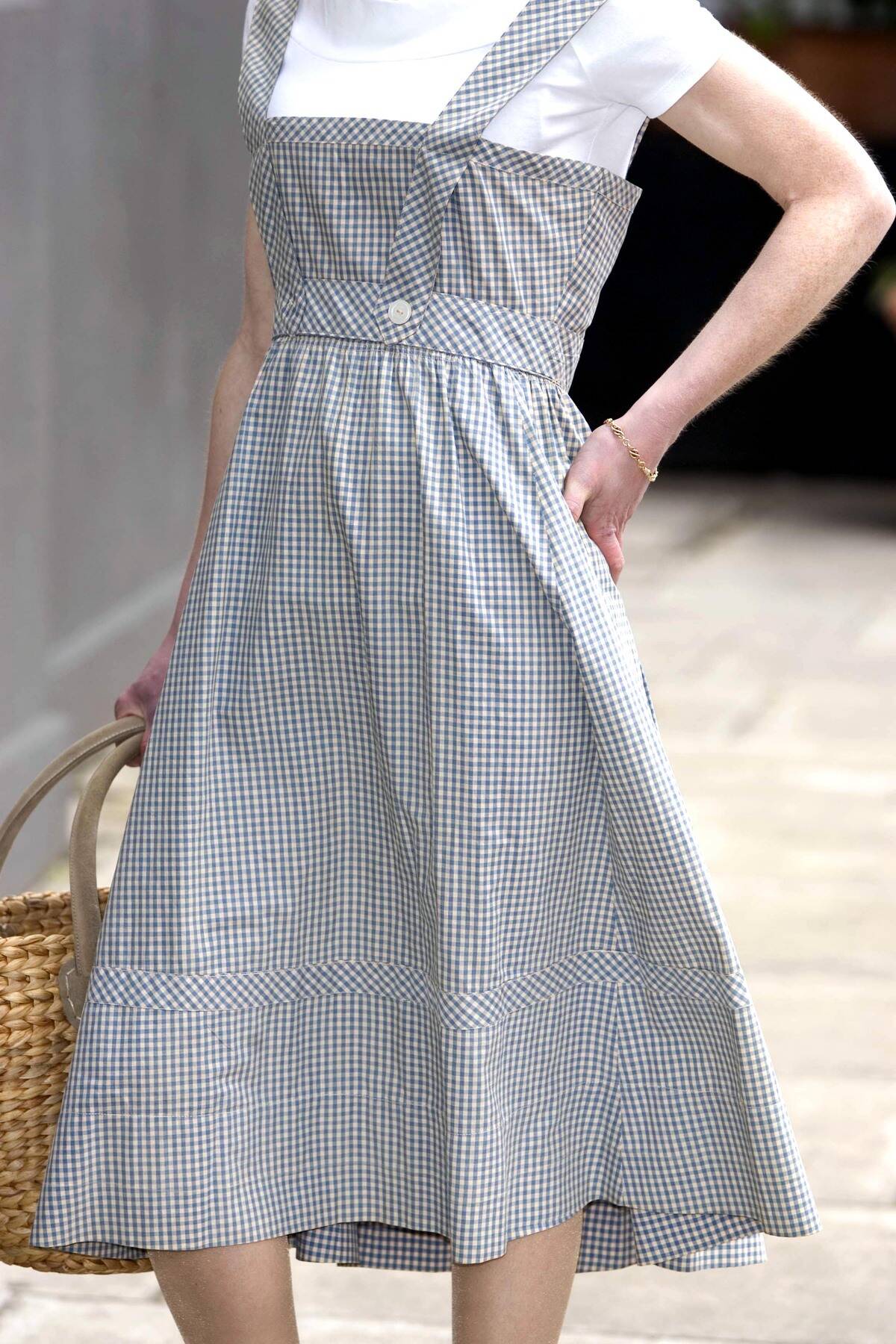 Judy Garland'S The Wizard Of Oz Dress Auction