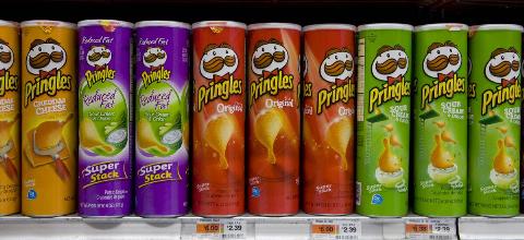 P&G Tops Estimates as Price Cuts Spur Volume Gains