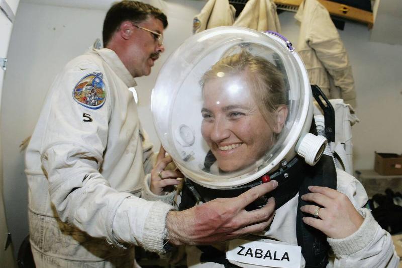 Scientists Simulate Mars In Utah Desert