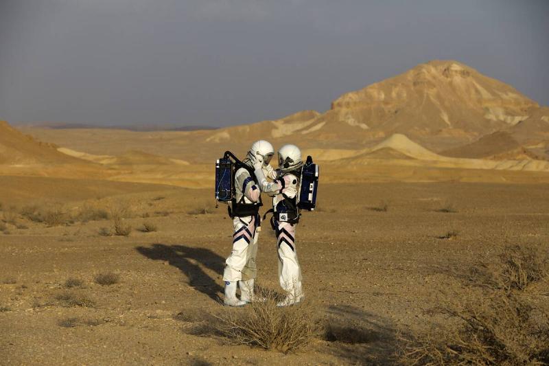 TOPSHOT-ISRAEL-SCIENCE-ASTRONAUTS-MARS