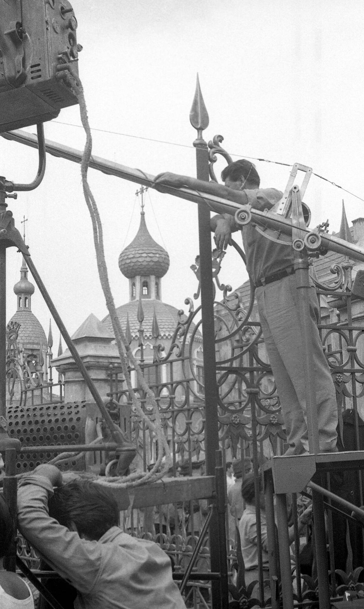 Behind the scenes, Movie Set, War and Peace