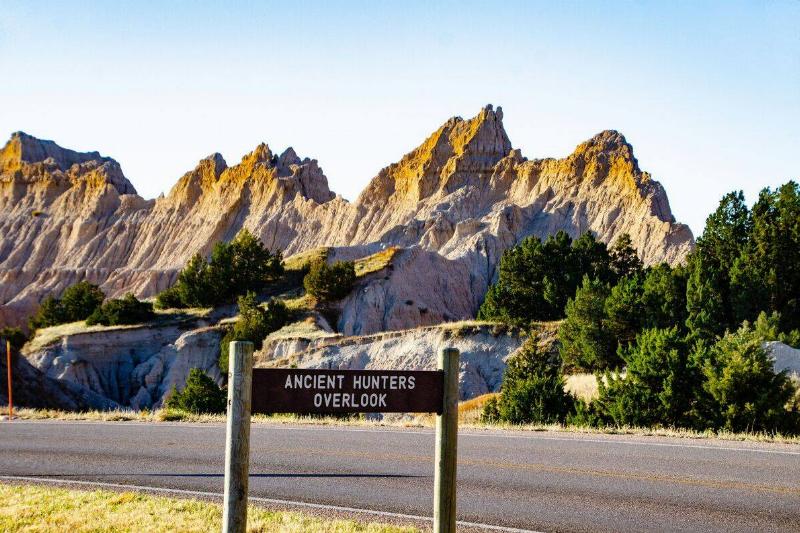 North America, USA, South Dakota, Wall, Badlands National Park, Ancient Hunters Overlook Sign