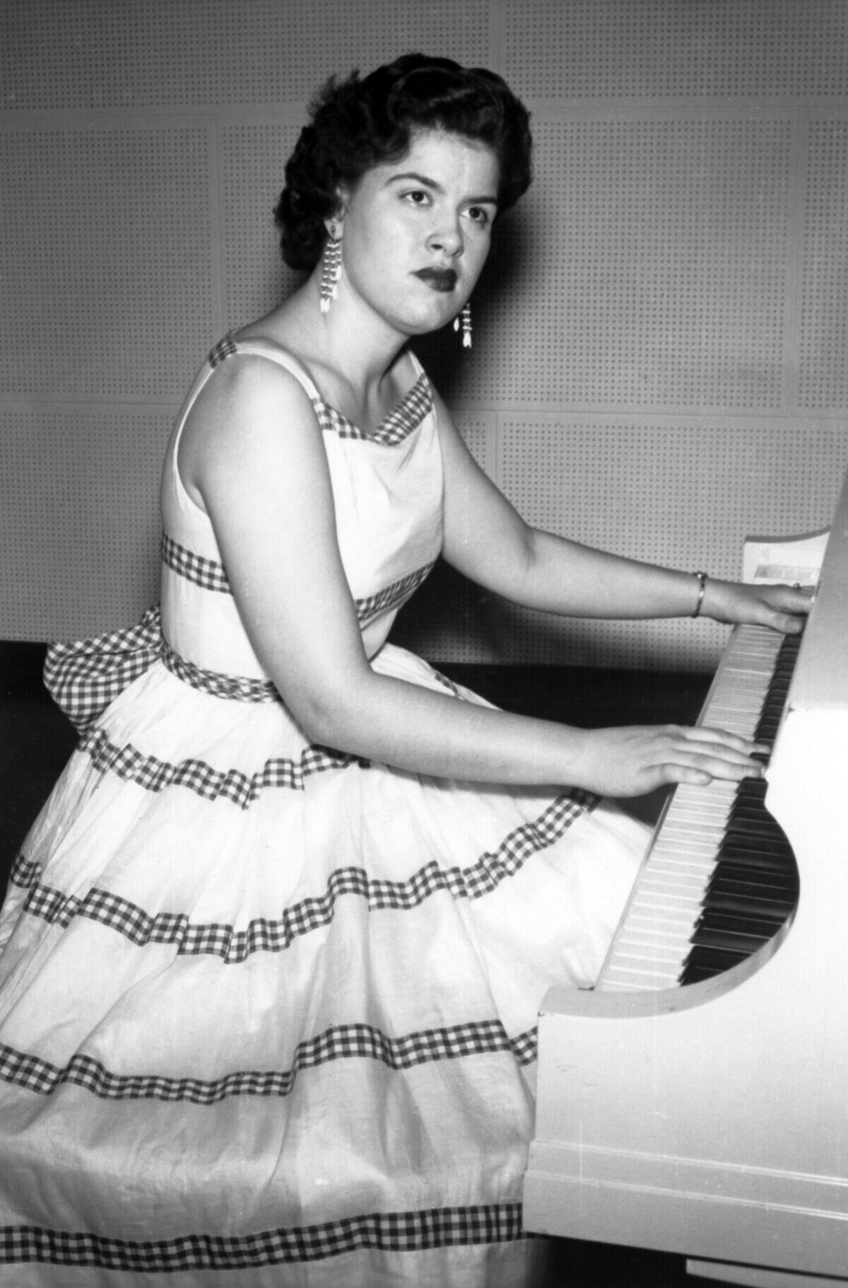 Patsy Cline At The Piano