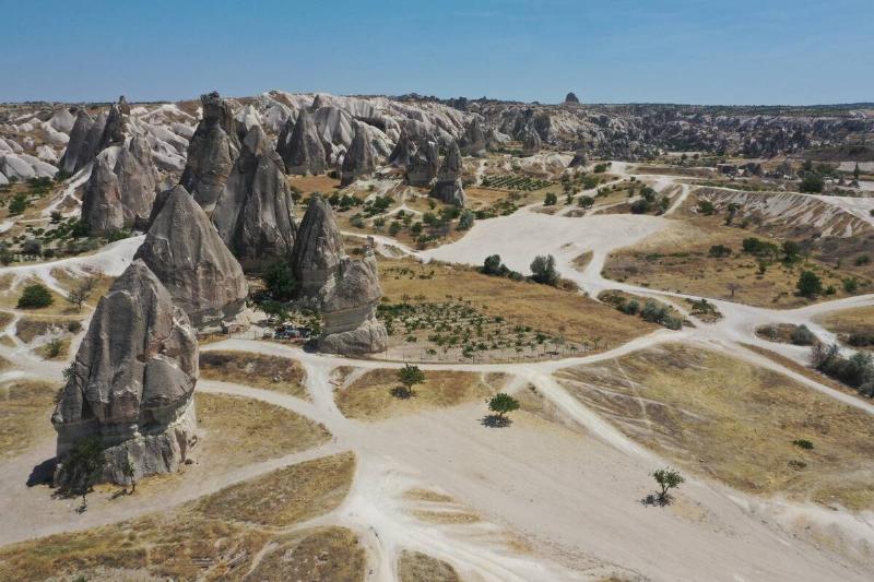 Sweltering heat in Turkiye's Cappadocia leaves the region quiet during the day