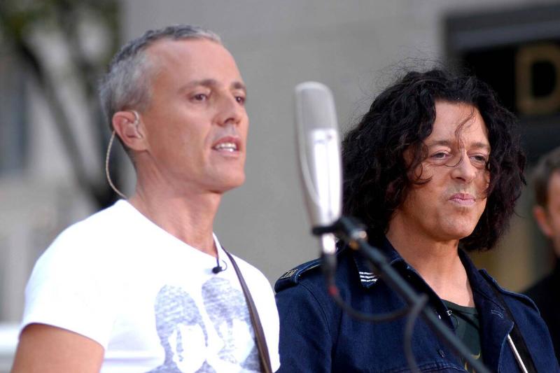 Tears For Fears Performs at the 