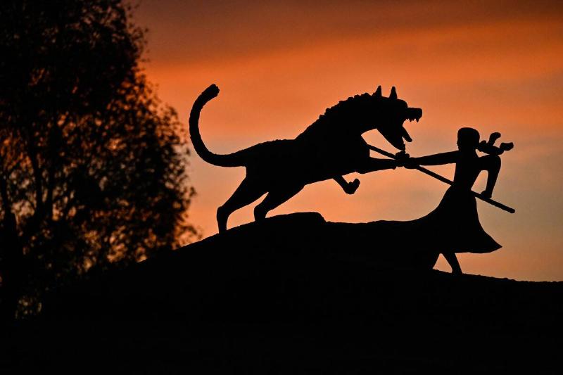 Auvers (south of France): The Beast of Gevaudan (La bête du Gévaudan)