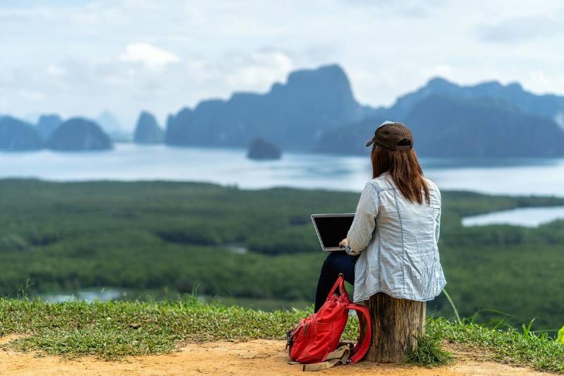 Woman freelancer working. 