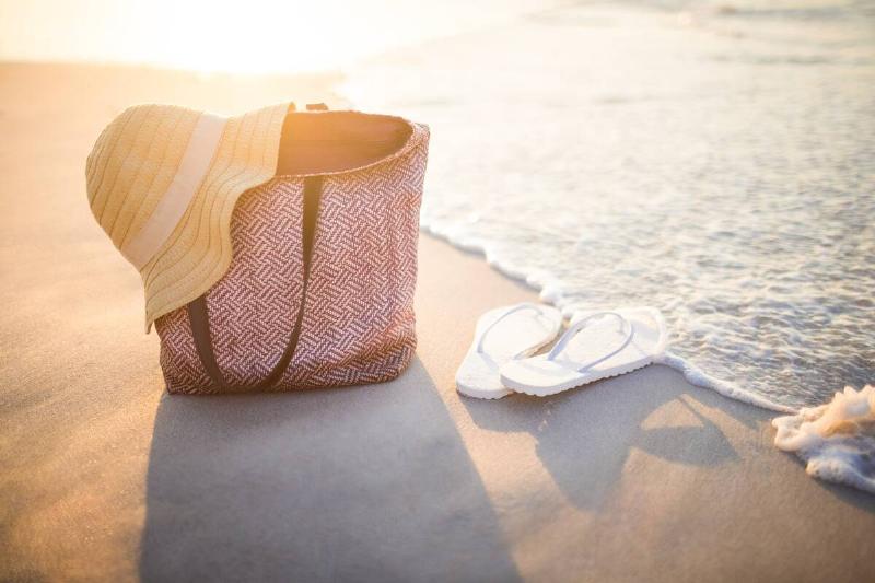 Bag on the beach.