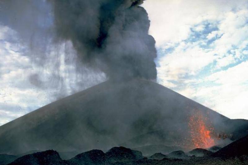 The eruption of Cerro Negro in 1968