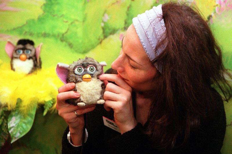 Dana Munshaw of Tiger Electronics demonstrates the