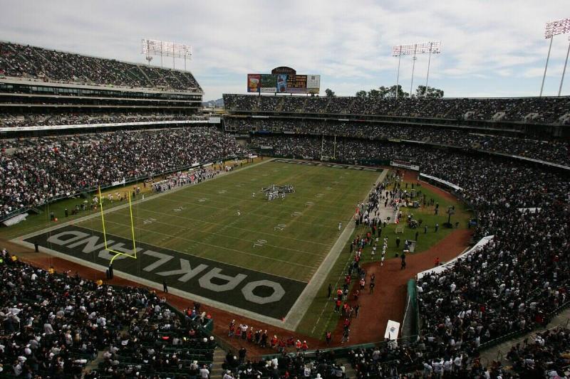 Denver Broncos v Oakland Raiders