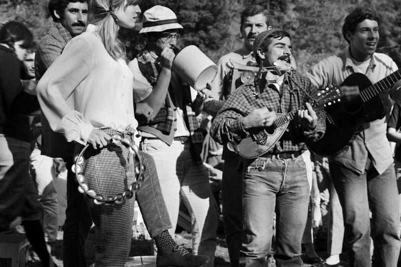 Easter Sunday Love-In