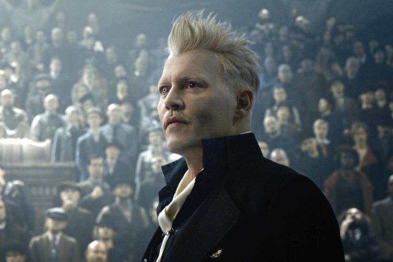 fantastic-beasts-the-crimes-of-grindelwald_e22CBW