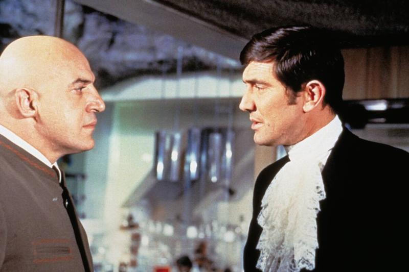 On the set of On Her Majesty's Secret Service