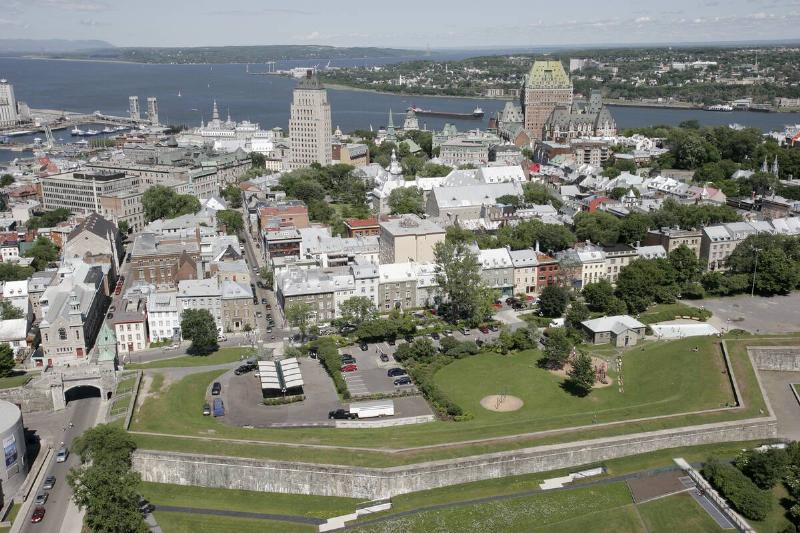 Quebec City, Fairmont Le Chateau Frontenac, city view