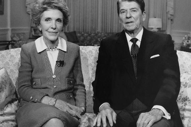 Ronald Reagan and Nancy Reagan posing for photograph