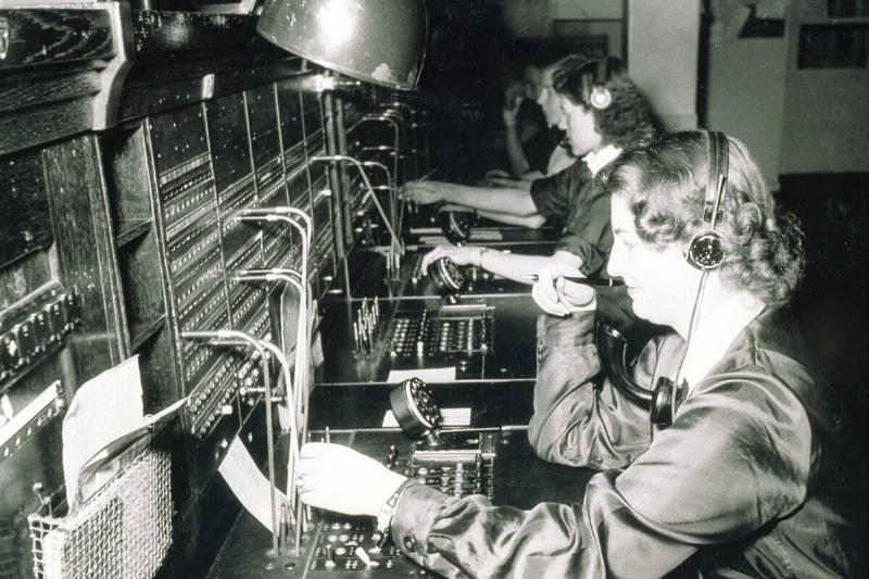 Telephone operaters switching connections