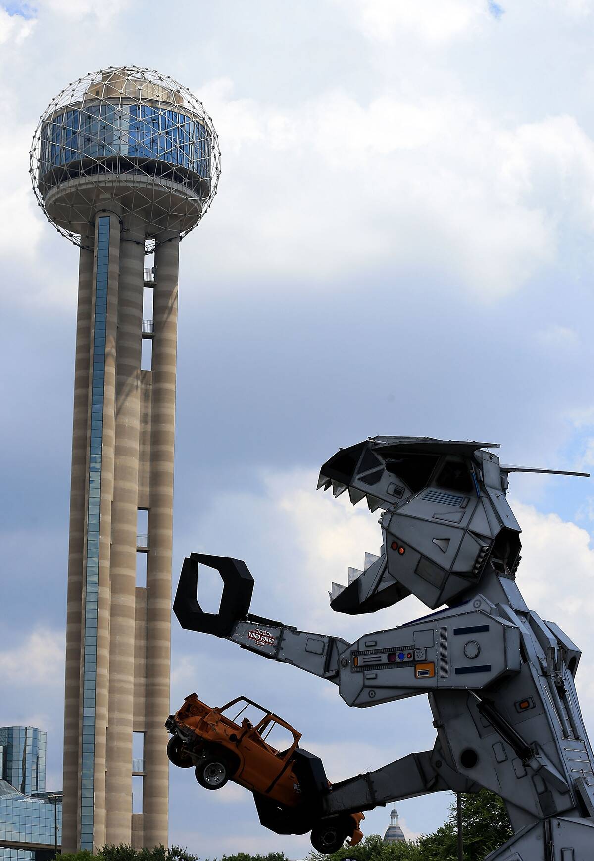 Texas Motor Speedway - Juan Pablo Montoya Co-Pilots Robosaurus