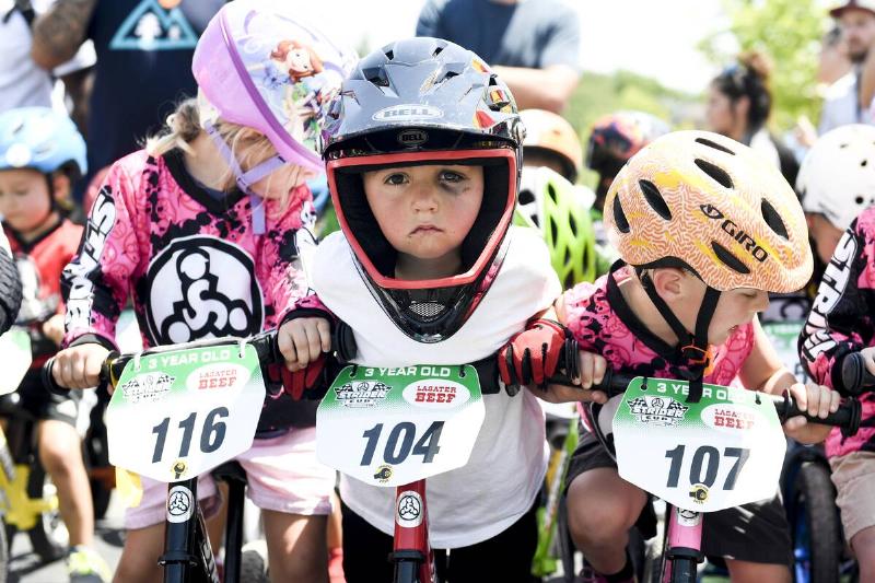 Summit Hoskins prepares to race during the 2018 Strider Cup World Championship.