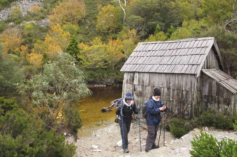 Two walkers setting off from Crater Lake Boatshed.