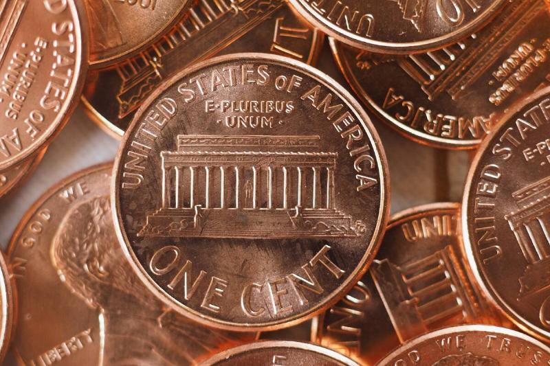 Pile of copper pennies. 