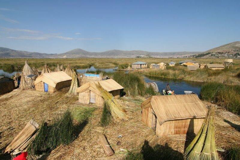 Uros island view.