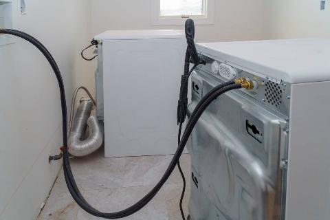 Installation Hoses for to washing machine bathroom and laundromat