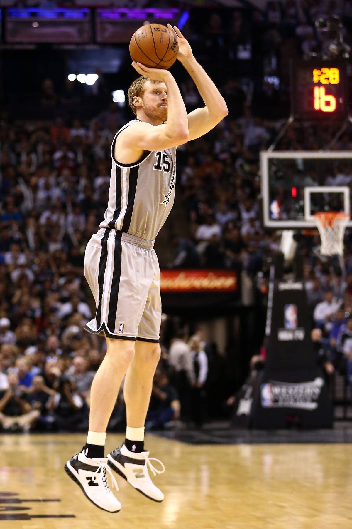 Memphis Grizzlies v San Antonio Spurs - Game One