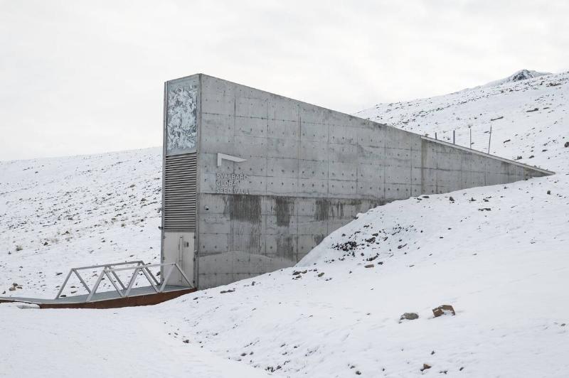 24 September 2023, Norway, Longyearbyen: The facade of the Global Seed Vault.