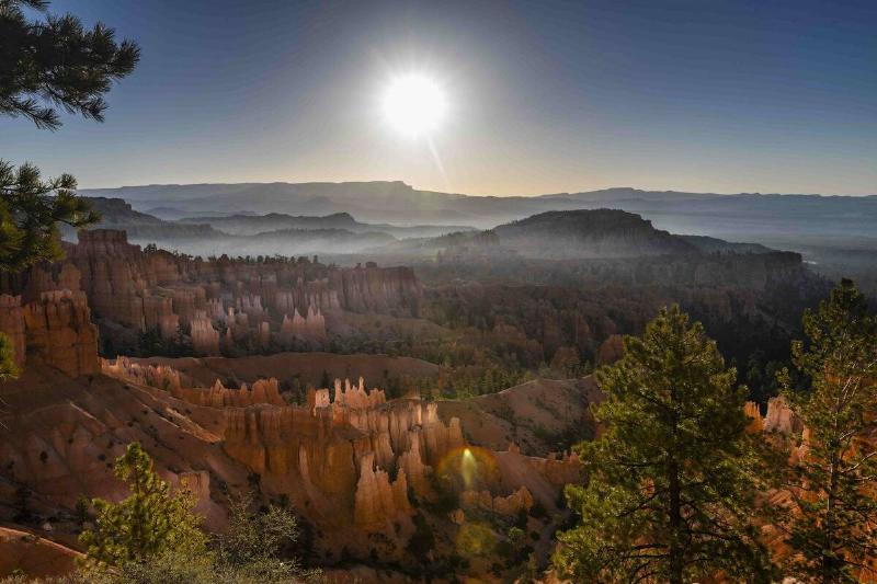 Bryce Canyon National Park, Utah, USA. Overview of the Amphitheater, Sunrise Point, at sunrise.