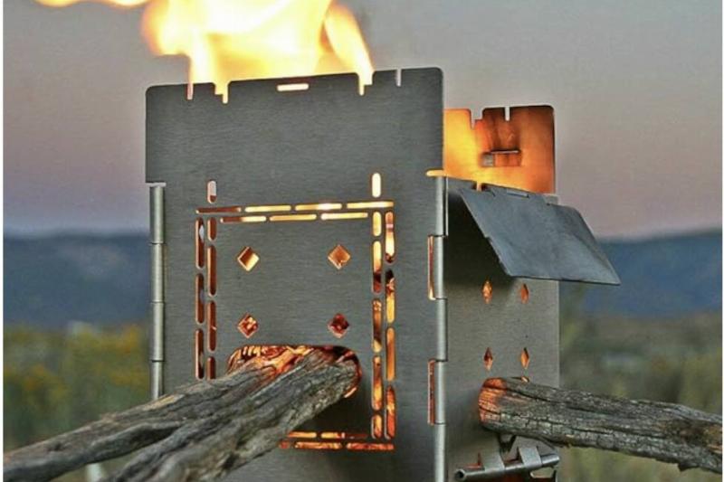 The Firebox Bushcraft Camp stove burning wood. 