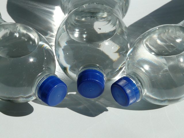 bottles-60475_1280