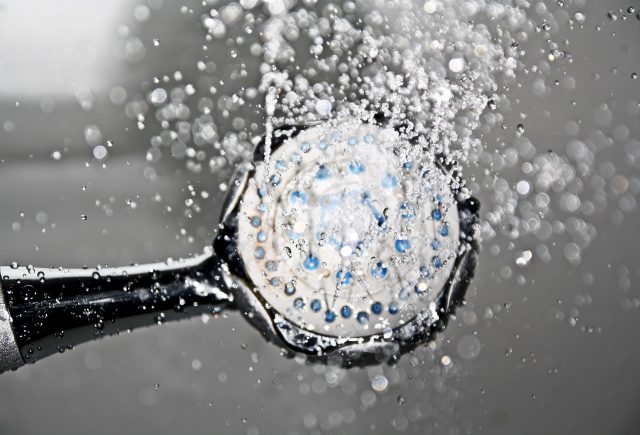 There are plenty of water saving gadgets available to use in the bathroom