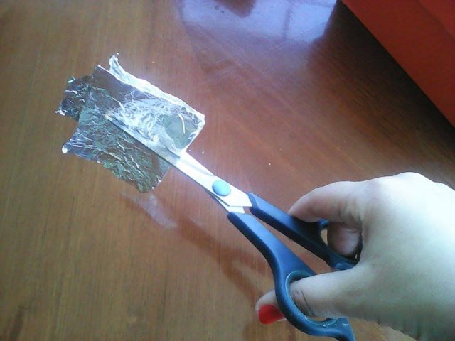 An unusual way to keep your scissors sharp