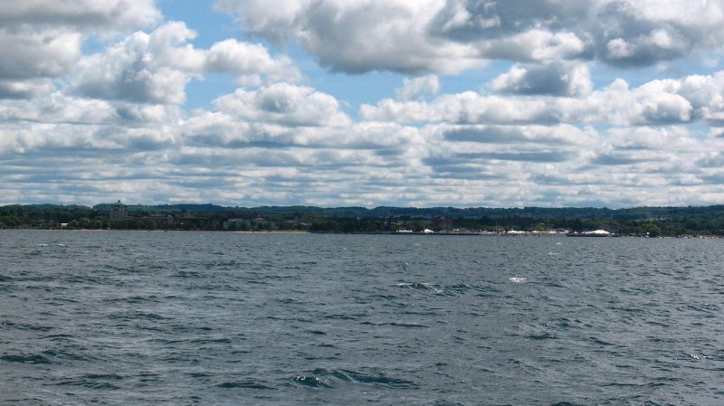 Downtown Traverse City as viewed from West Grand Traverse Bay – Author: D. R. Shoup – CC BY 3.0