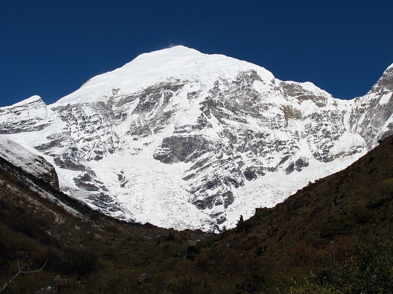 Mt. Jomolhari from Jangothang, Bhutan – Author: Christopher J. Fynn – CC BY-SA 3.0