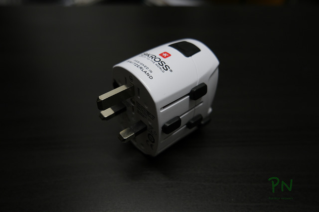 SKROSS World-Reiseadapter Pro USB - Author: Martin @pokipsie Rechsteiner - CC BY-SA 2.0