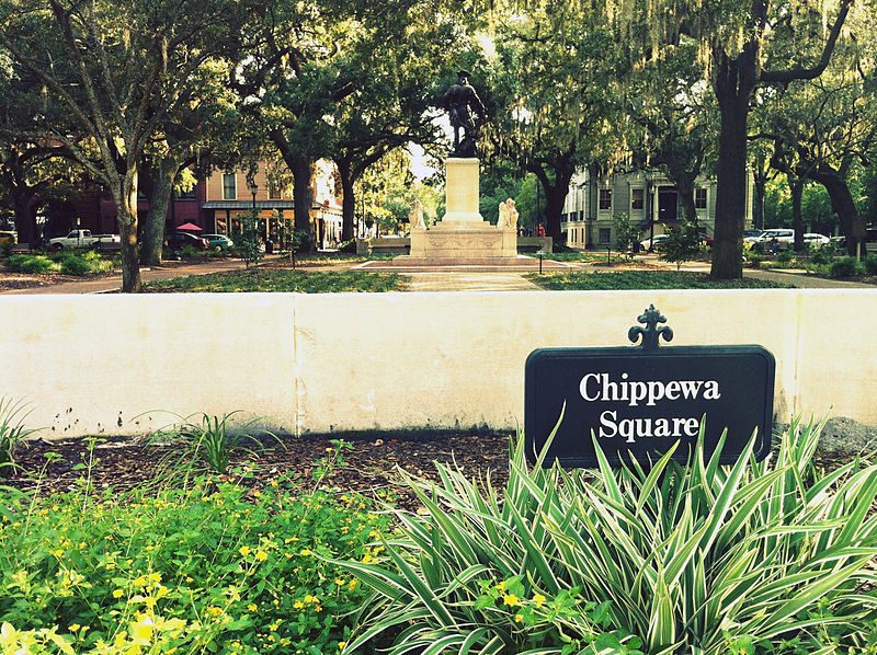 Chippewa Square, Savannah – Author: Alecconnell – CC BY-SA 3.0