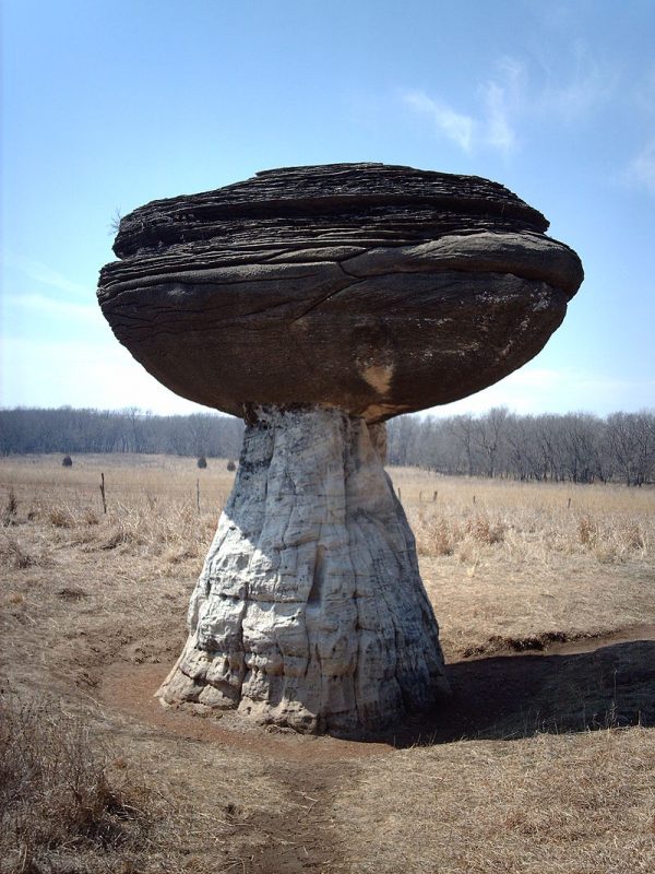 Mushroom Rock State Park of Kansas – Author: Nationalparks – CC BY-SA 2.5