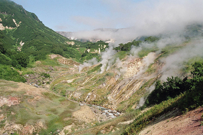 The Valley of Geysers as of September 2006, before the mudflow – Author: Robert Nunn – CC BY-SA 2.0