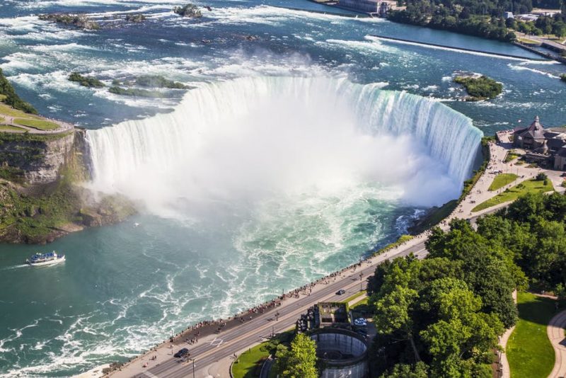 The Niagara Falls have to be one of the most impressive places to visit in the world.